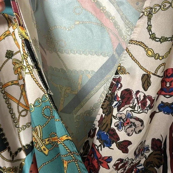 Lulu’s Romper - Picture 3 of 9